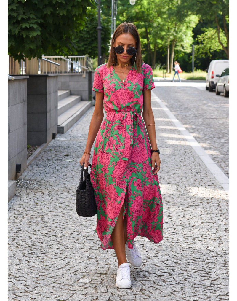 Women's Floral Dress with Flattering Silhouette | Elegant Style for Any Occasion