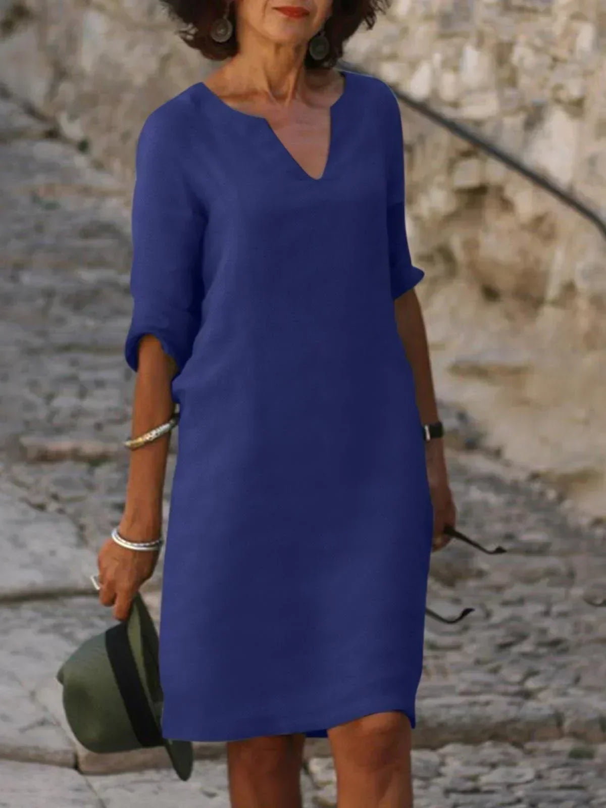 Women's Cocktail Dress with Flattering V-Neck Design | Elegant Fit for Timeless Sophistication